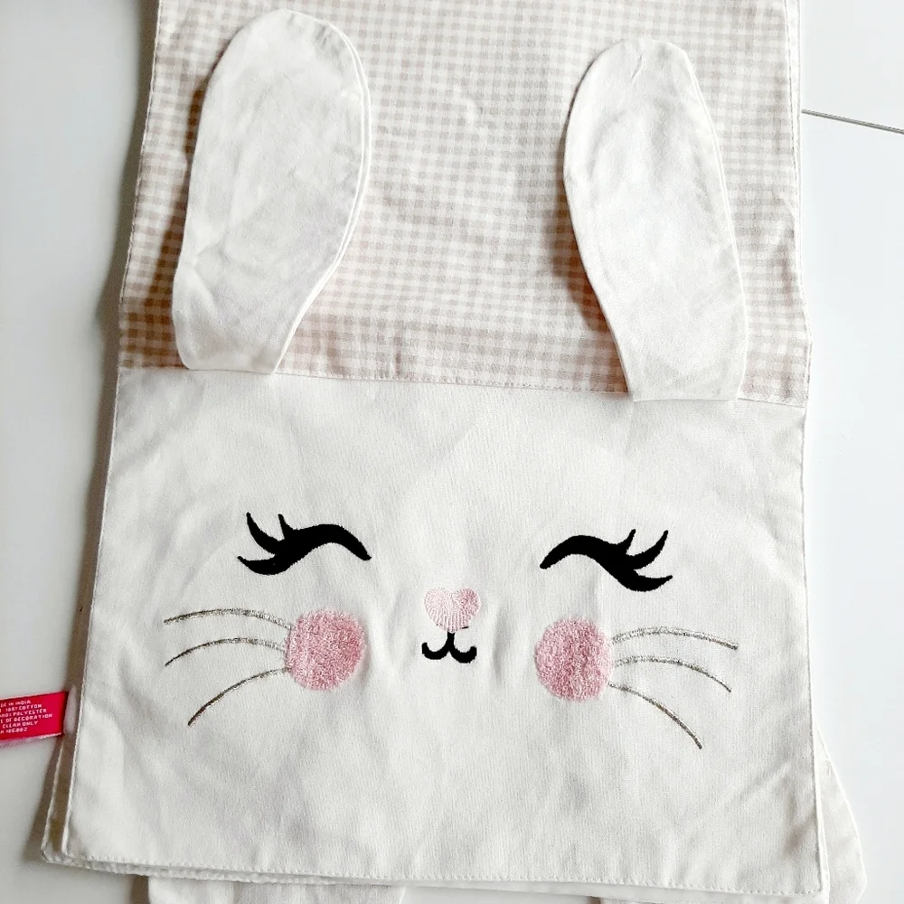 NWT ISAAC MIZRAHI EASTER TABLE RUNNER - Picture 7 of 14